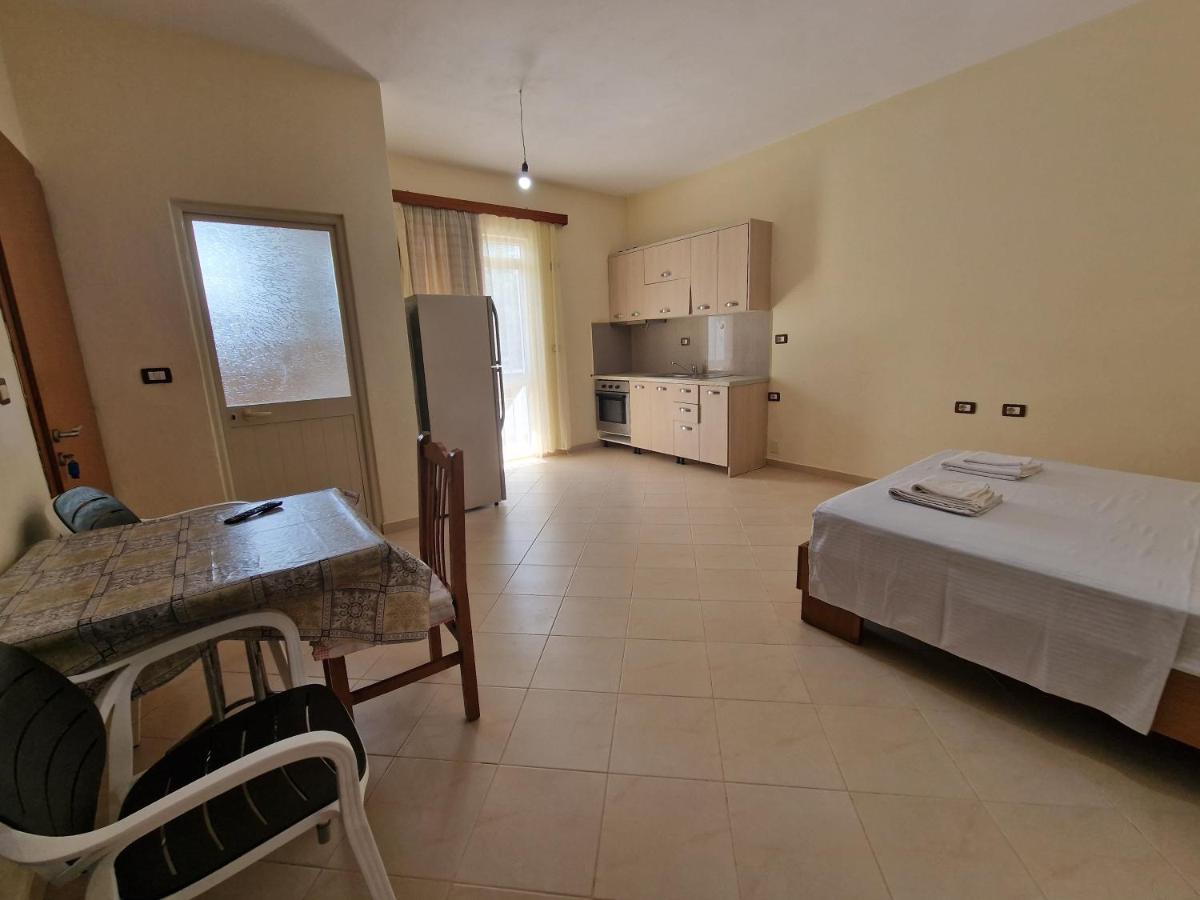 Harizi Apartments Ksamil Bagian luar foto