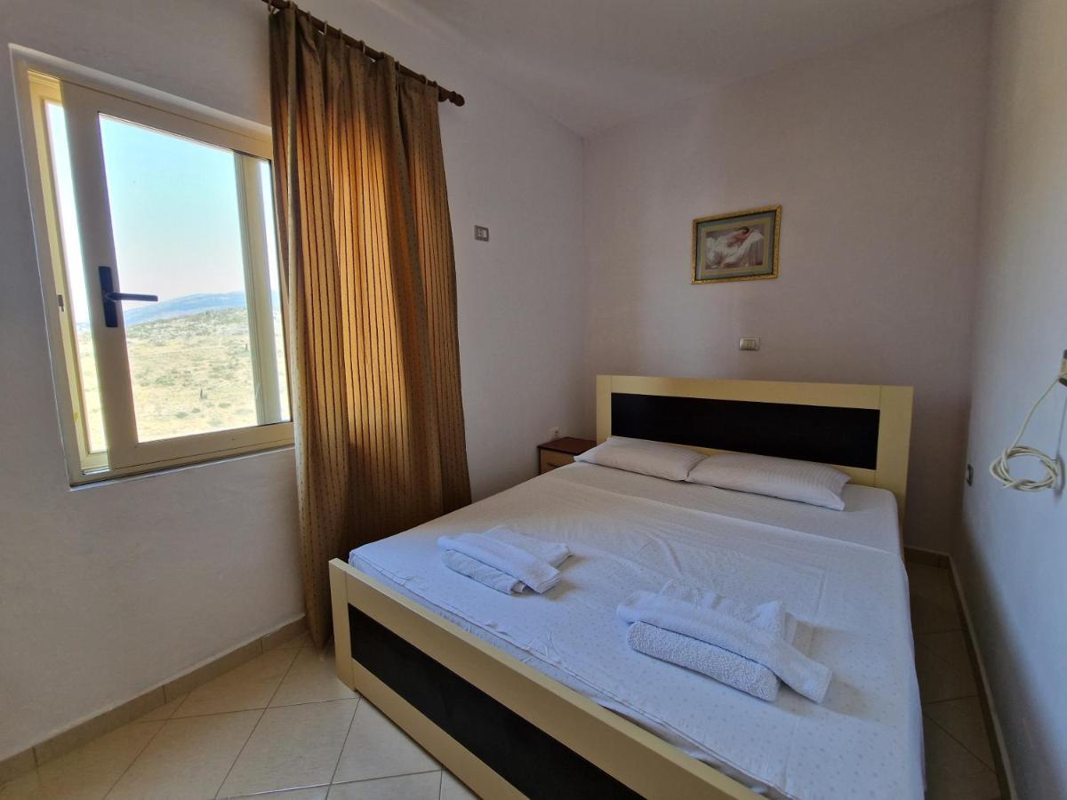 Harizi Apartments Ksamil Bagian luar foto