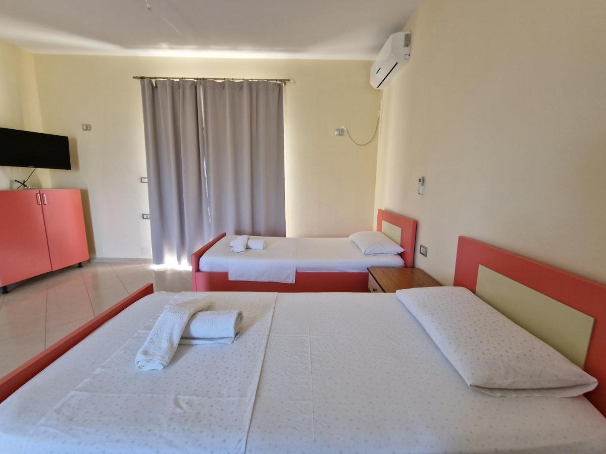 Harizi Apartments Ksamil Bagian luar foto